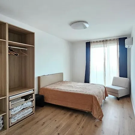 Cozy Urban Heaven With Dedicated Parking Spot Apartment *