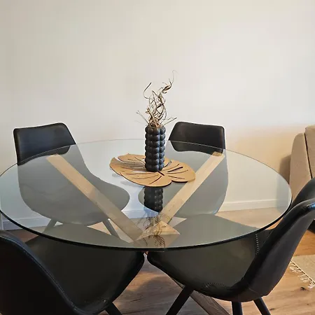 Cozy Urban Heaven With Dedicated Parking Spot Apartment *